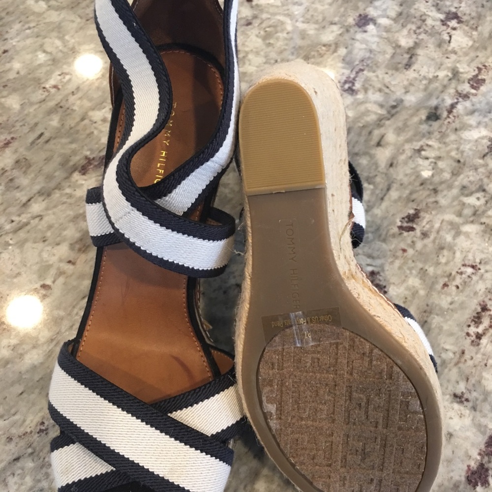Wedge sandals - Picture 3 of 3